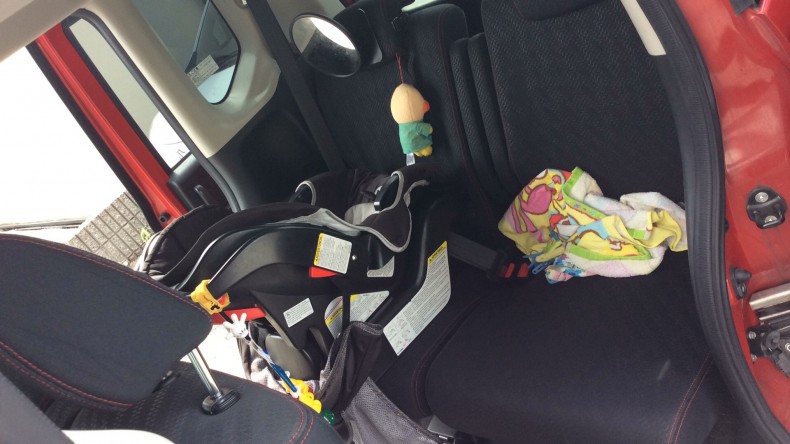 内装後方シート