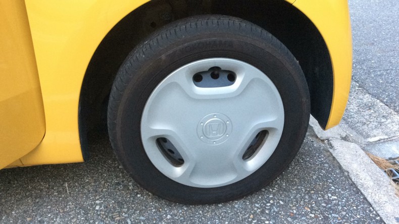 タイヤホイール前