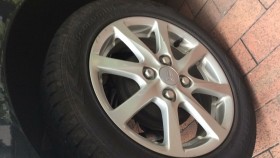 タイヤホイール前