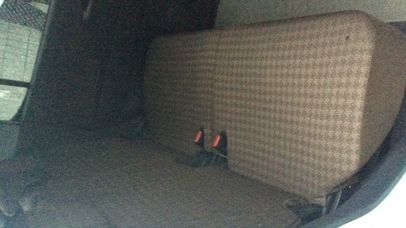 内装後方シート