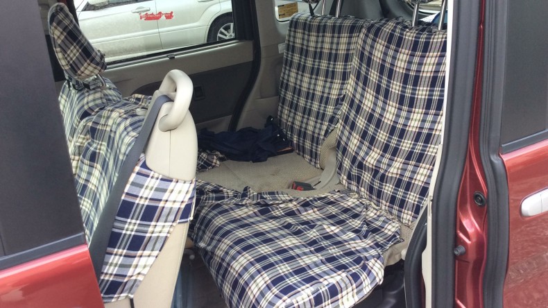 内装後方シート