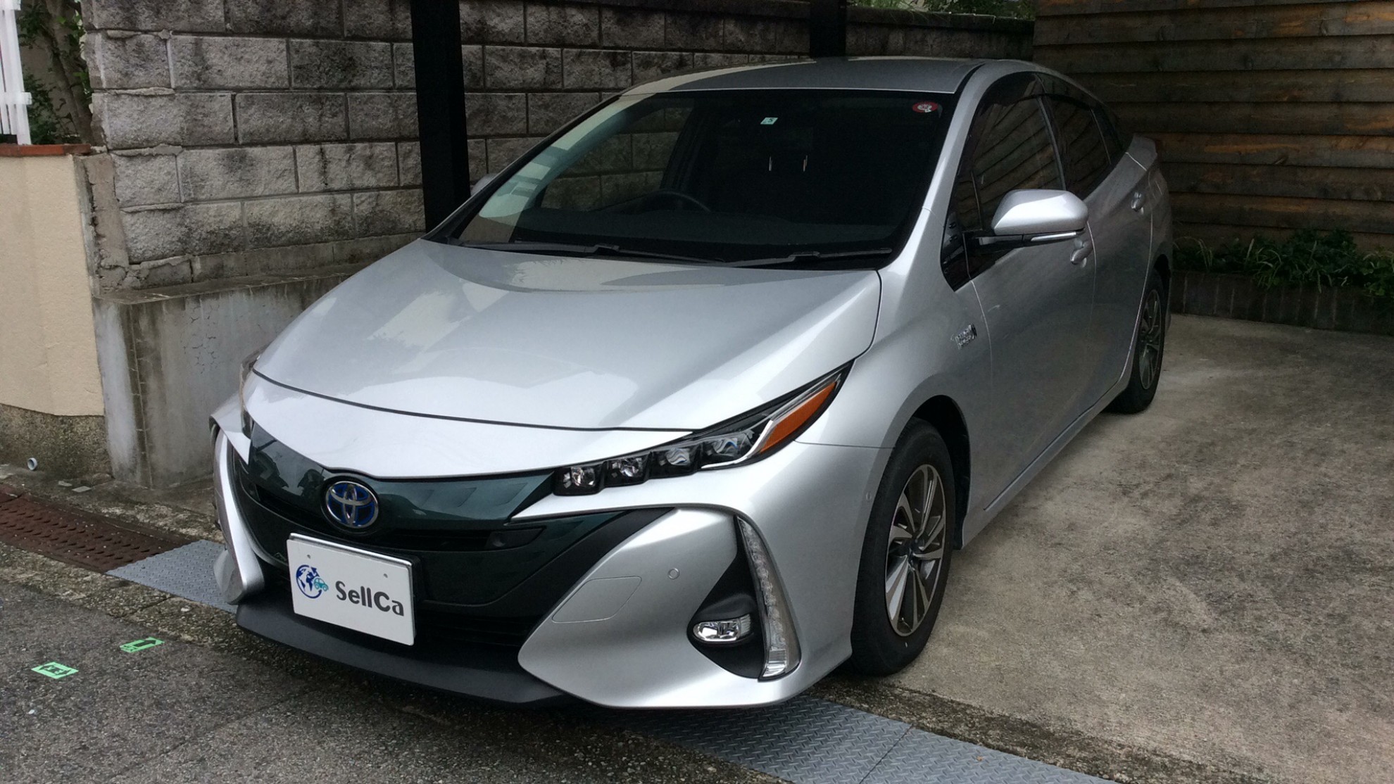 トヨタ プリウスＰＨＶの売買実績画像