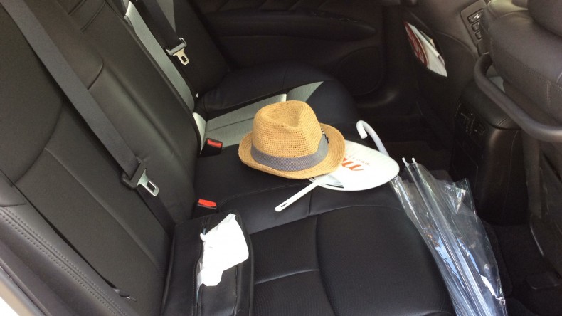 内装後方シート