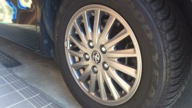 タイヤホイール前