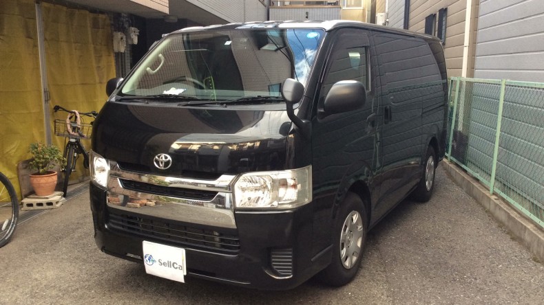 car_main_img