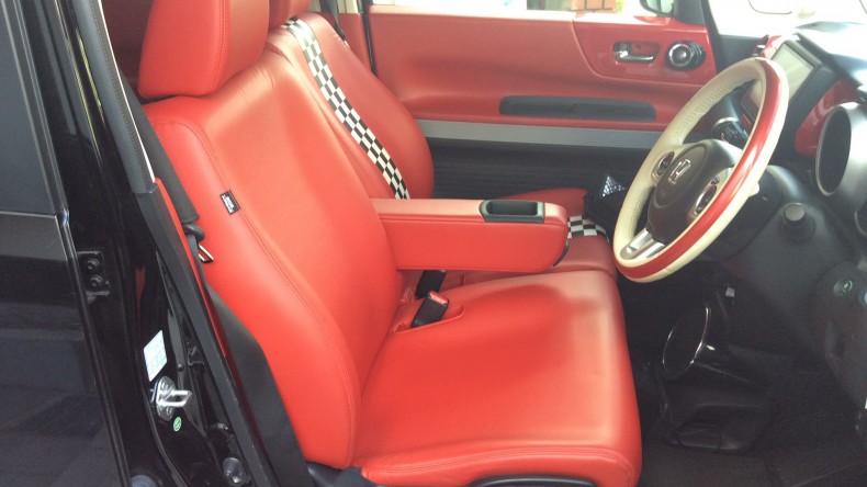 内装前方シート