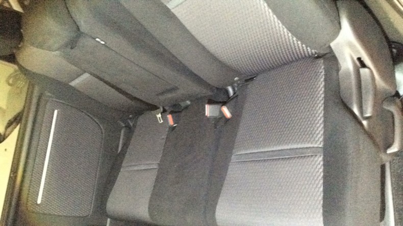 内装後方シート