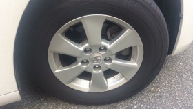 タイヤホイール前