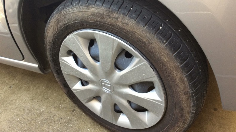 タイヤホイール前