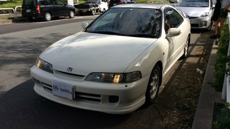 car_main_img