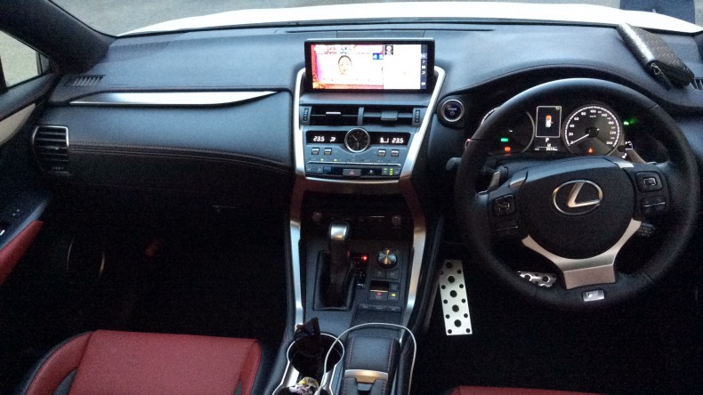 内装インパネ全体