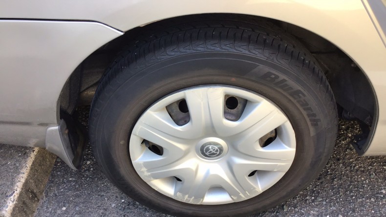 タイヤホイール前