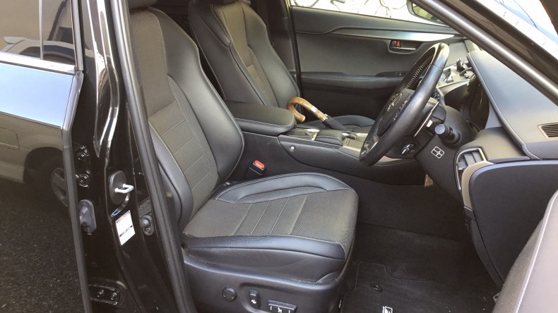 内装前方シート