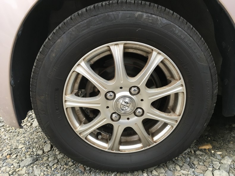 タイヤホイール前