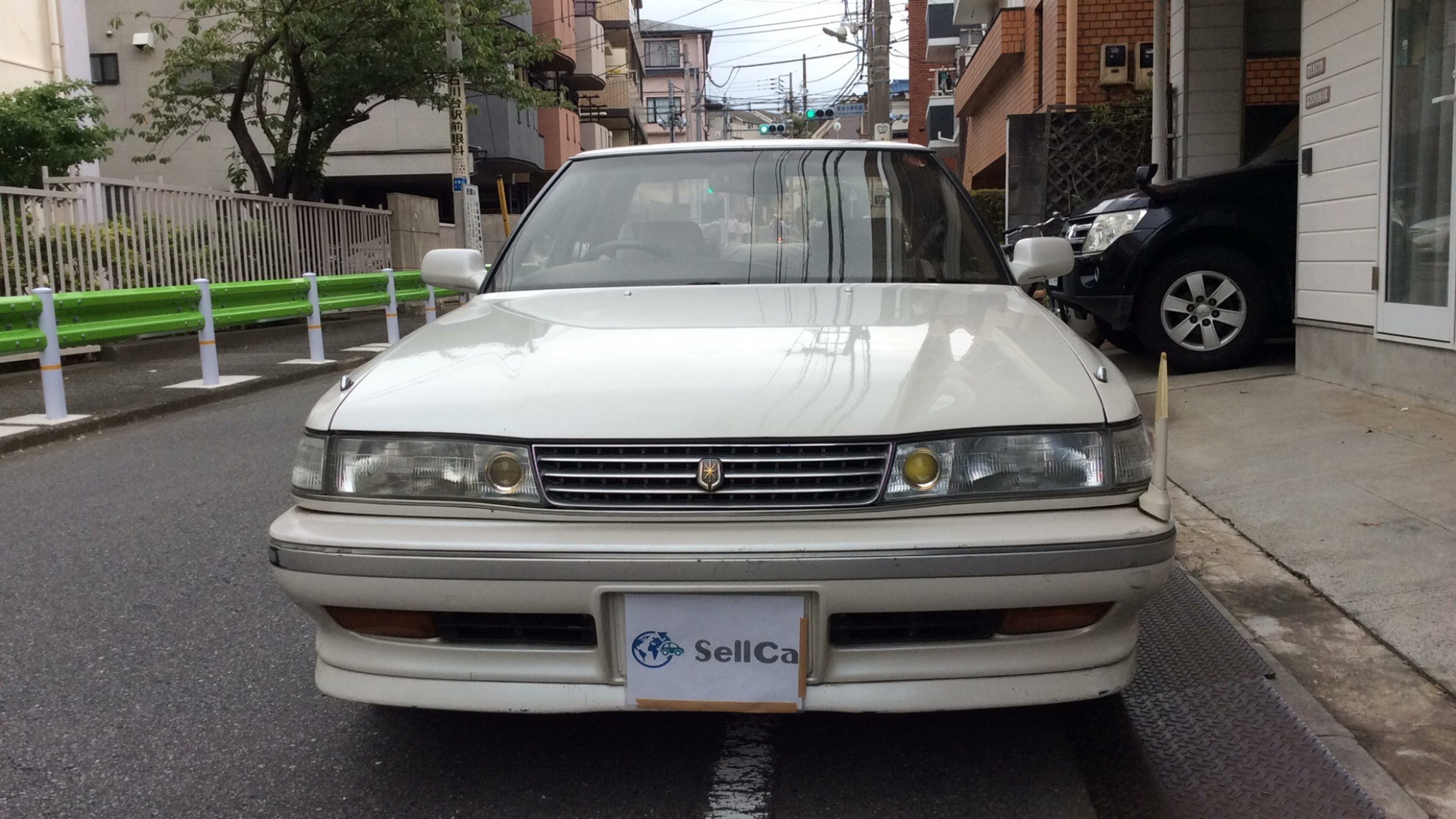 外装前方