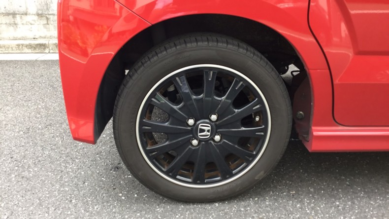 タイヤホイール前