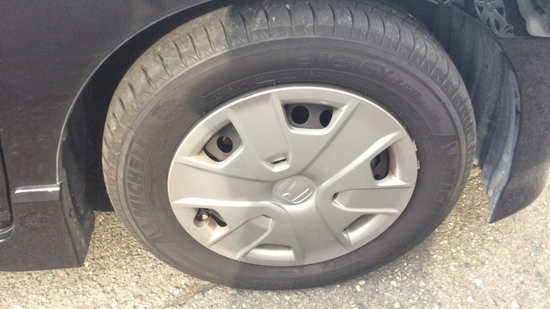 タイヤホイール前