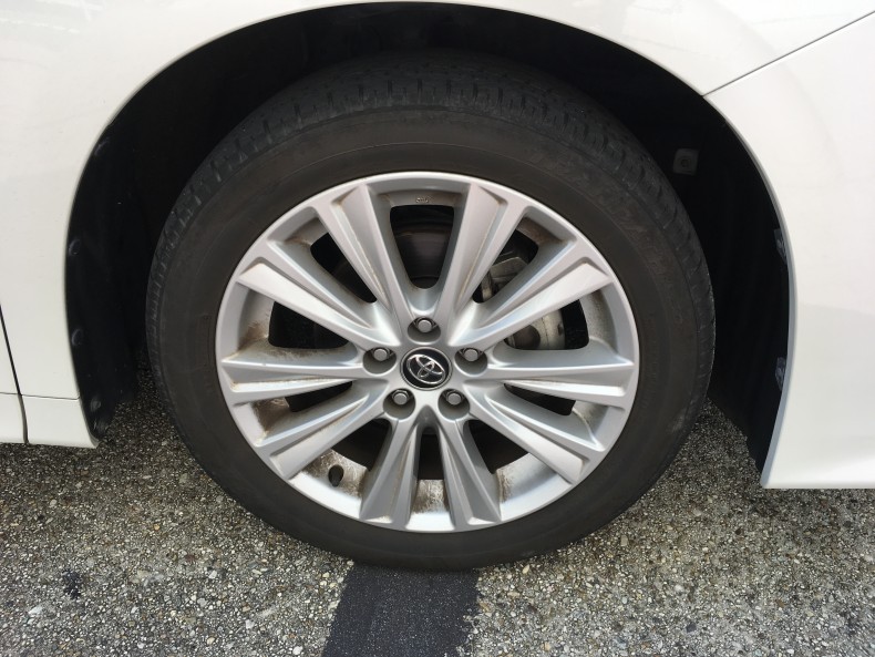 タイヤホイール前