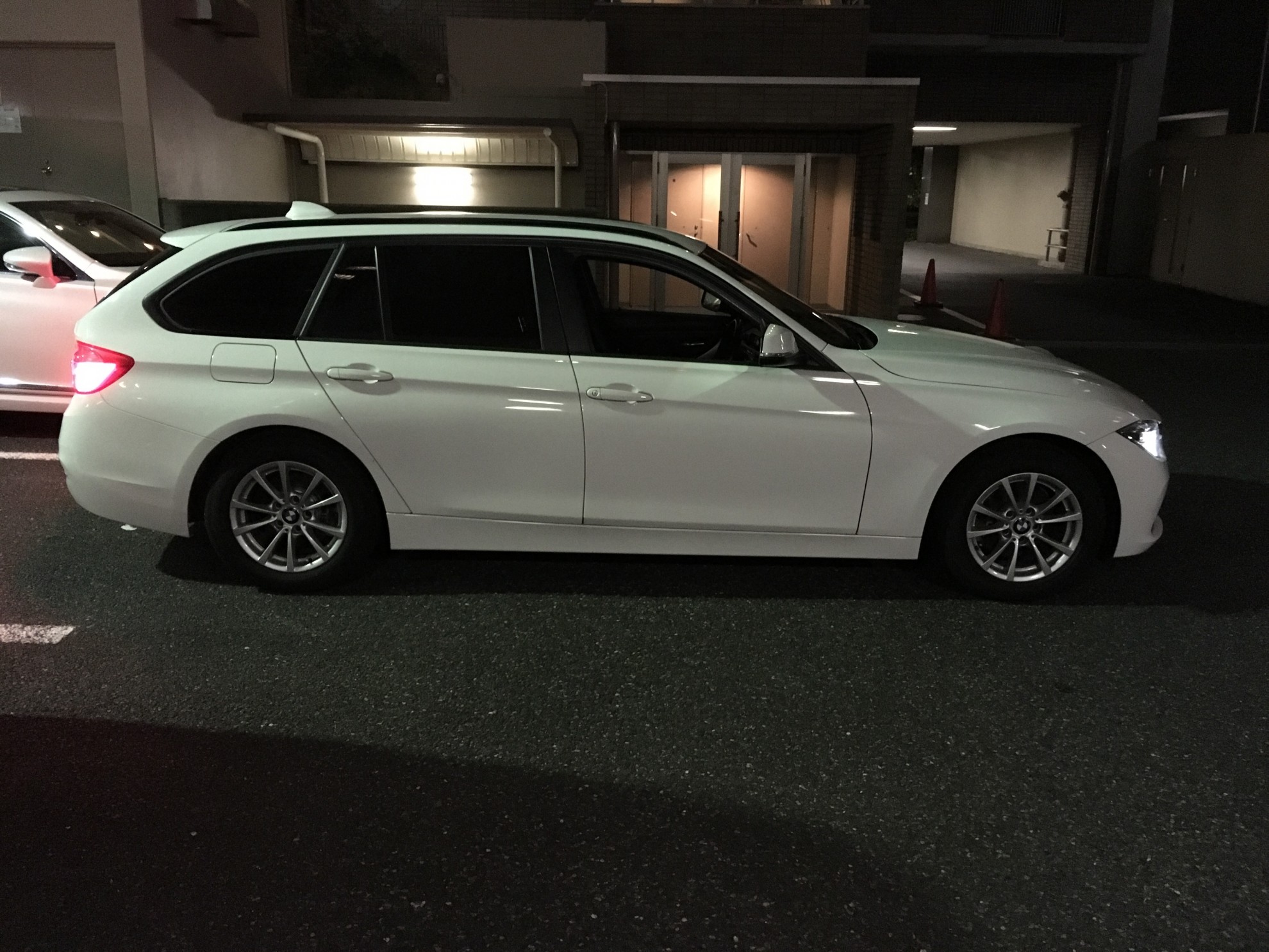 外装右