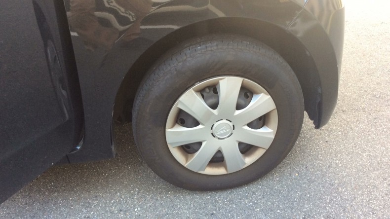 タイヤホイール前