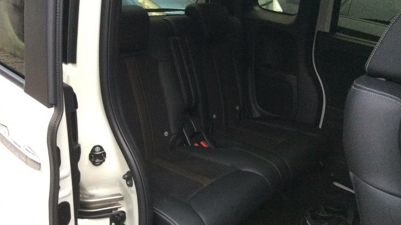 内装後方シート