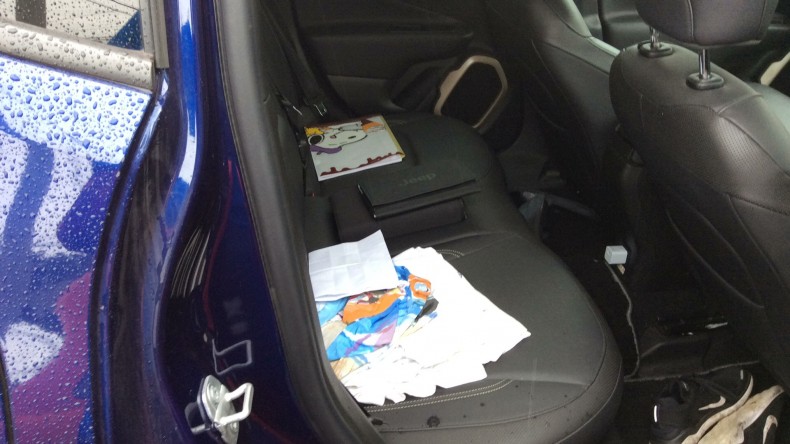 内装後方シート