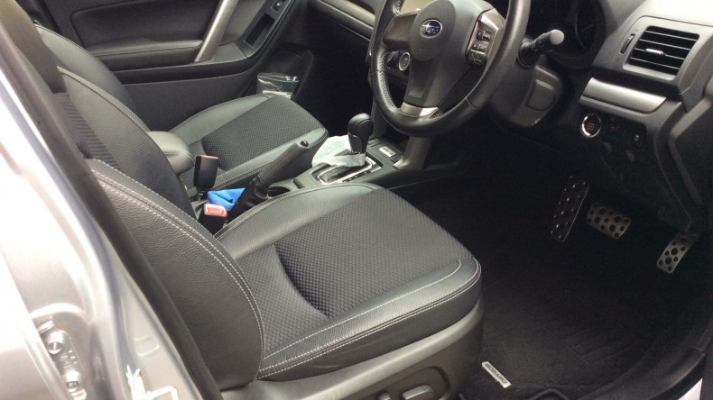 内装前方シート