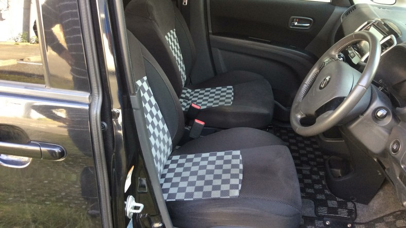 内装前方シート