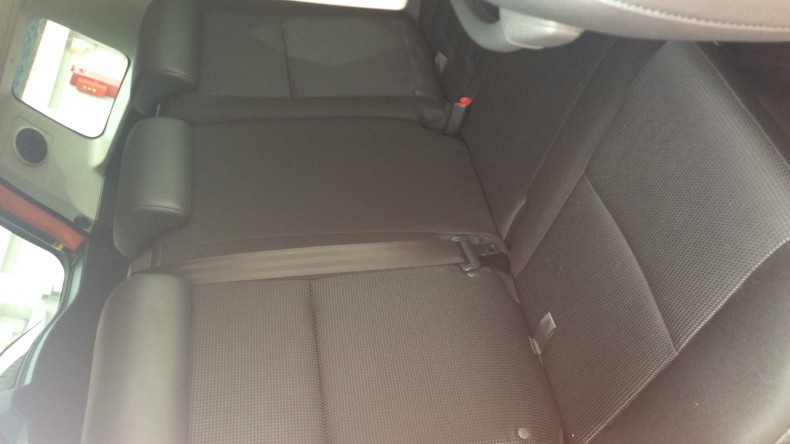 内装後方シート