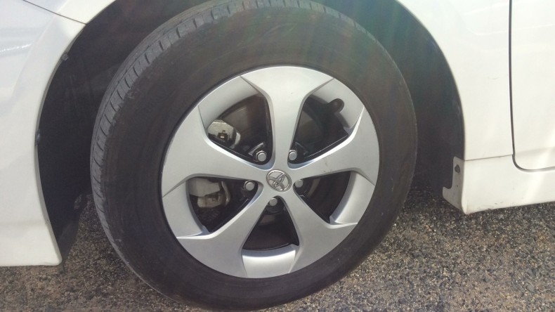 タイヤホイール前