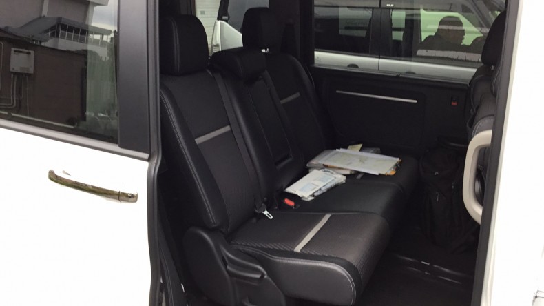 内装後方シート