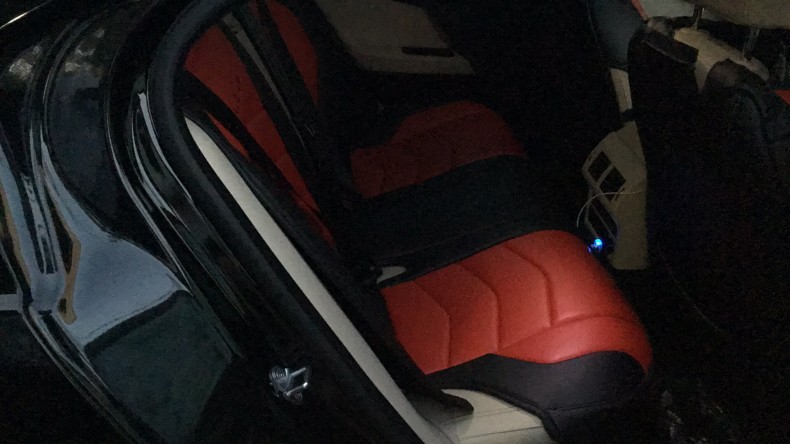 内装後方シート