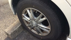 タイヤホイール前