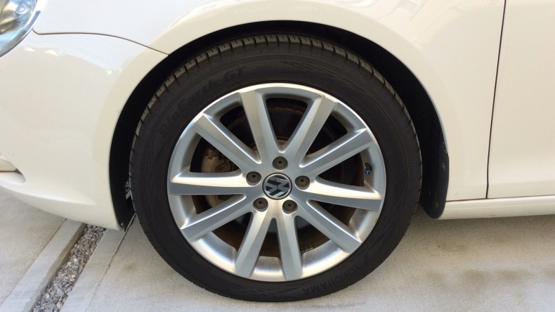 タイヤホイール前