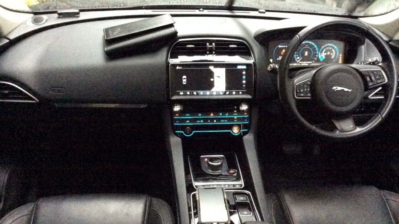 内装インパネ全体