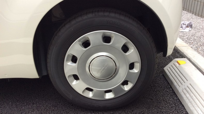 タイヤホイール前