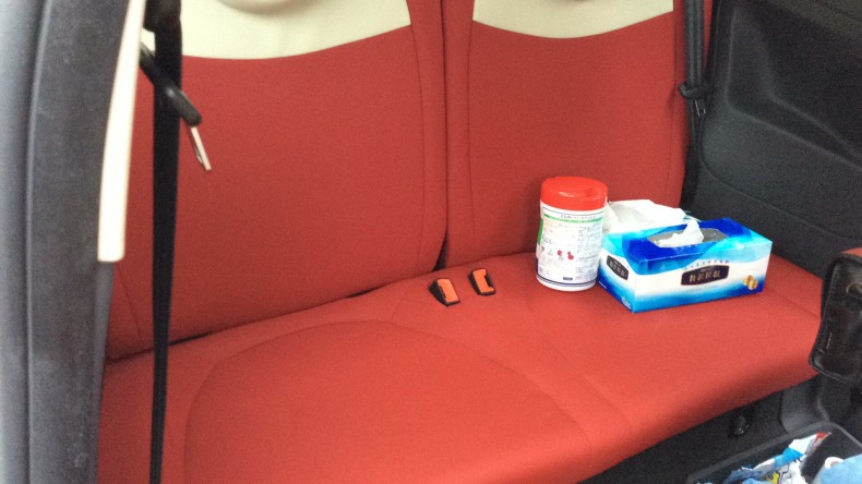 内装後方シート