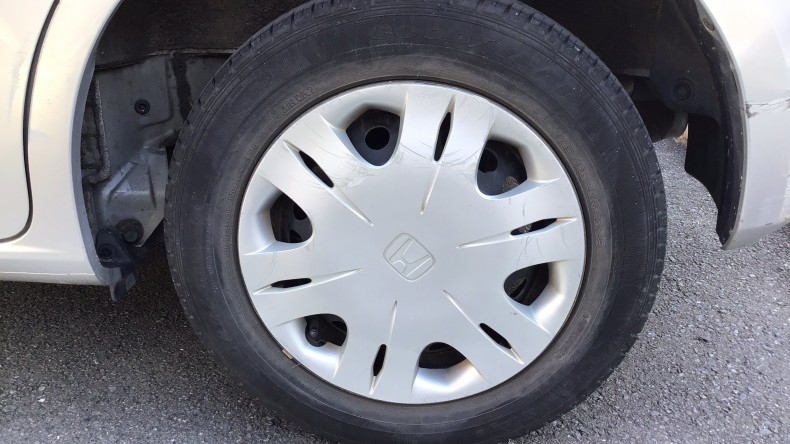 タイヤホイール前