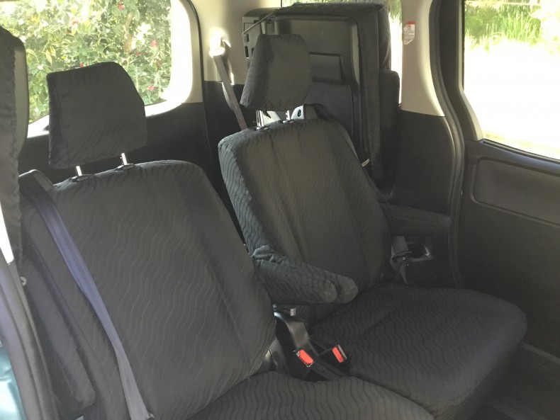 内装後方シート