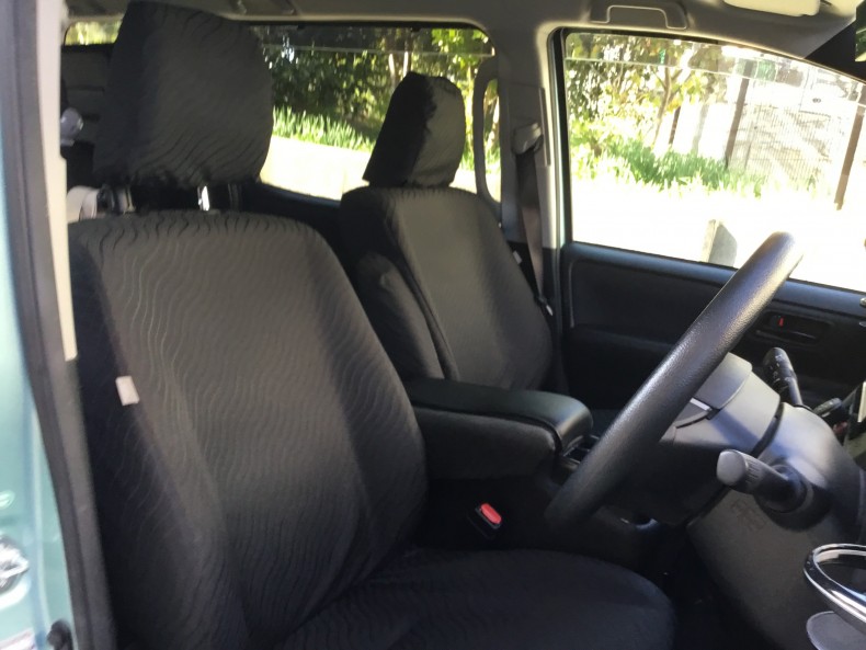 内装前方シート