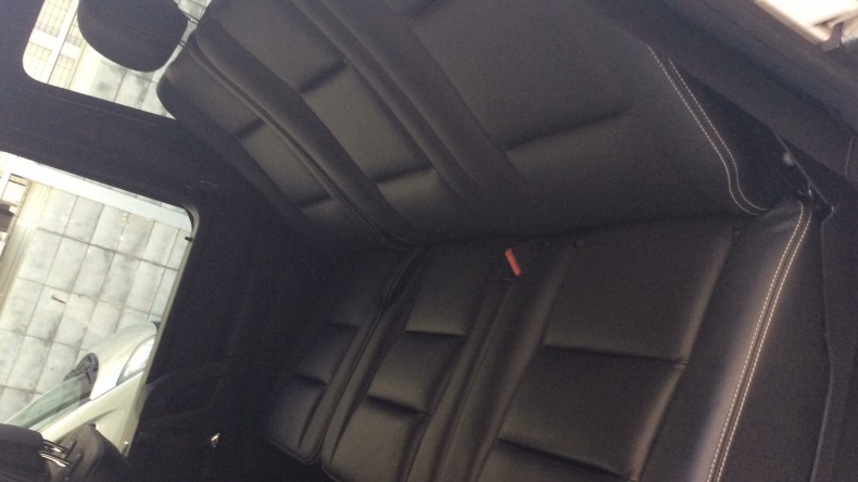 内装後方シート