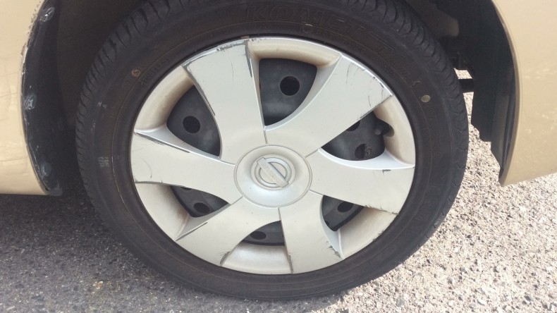 タイヤホイール前