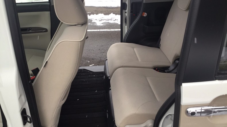 内装後方シート