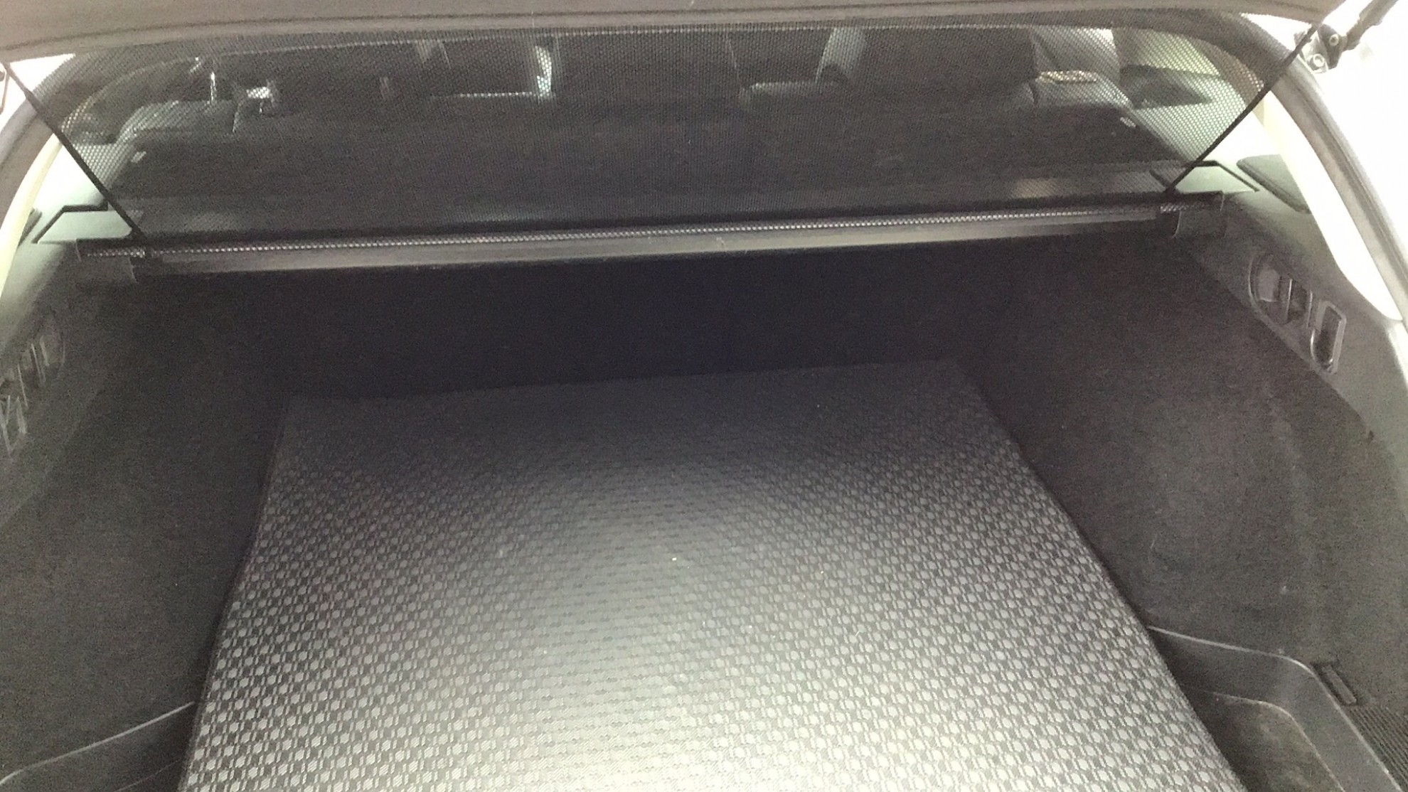 内装トランク