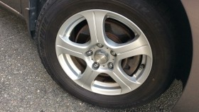 タイヤホイール前