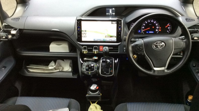 内装インパネ全体