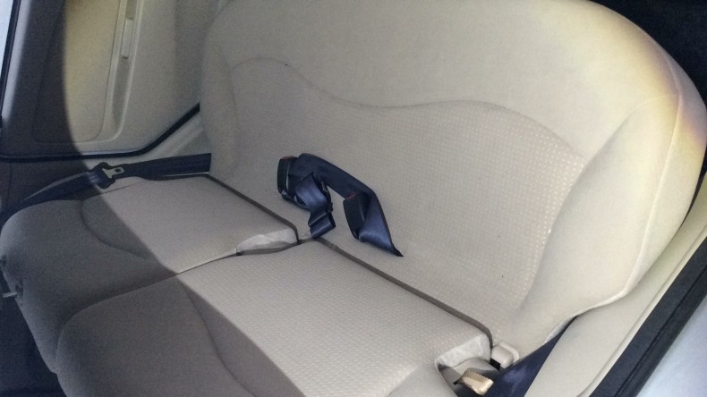 内装後方シート