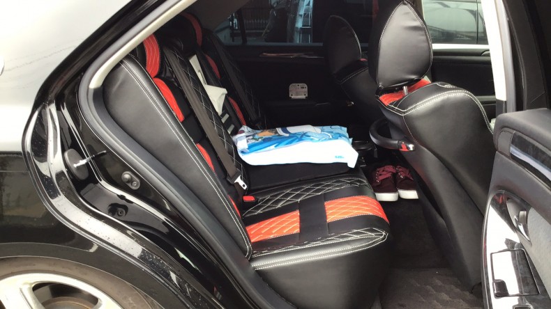 内装後方シート