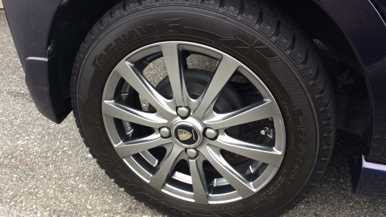 タイヤホイール前