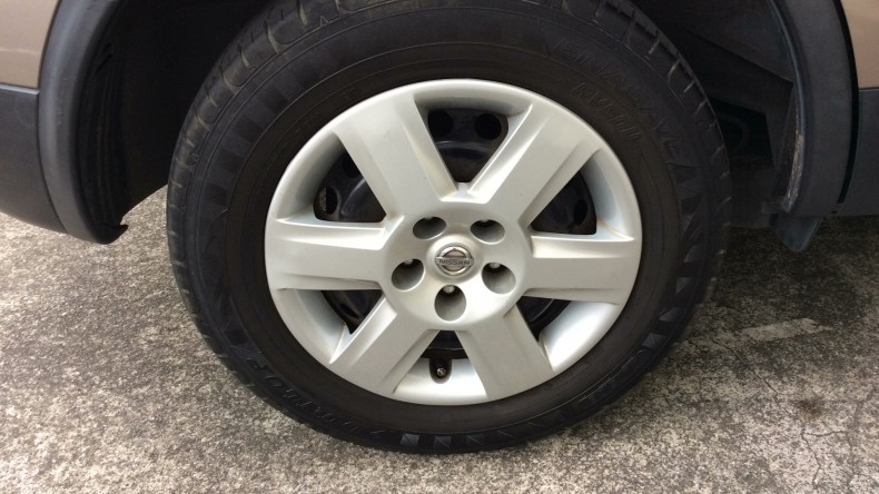 タイヤホイール前